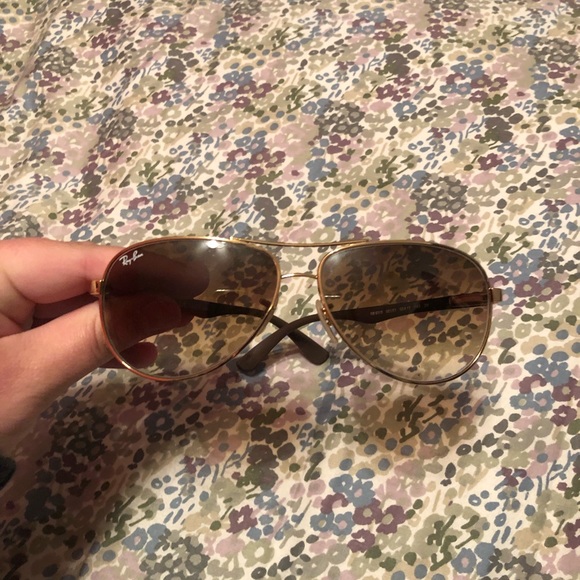 Ray-Ban’s - Picture 4 of 4